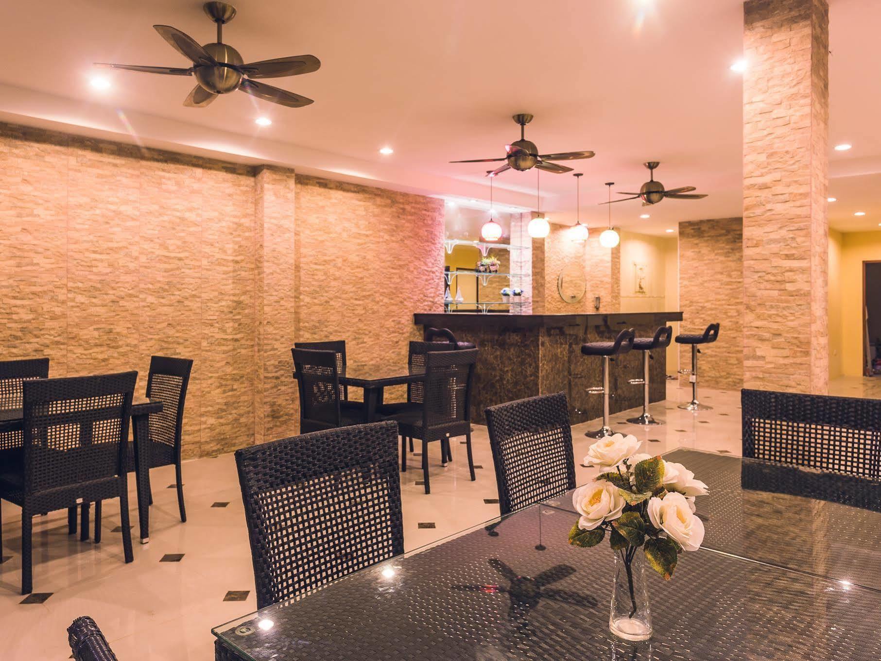 The Shades Bed And Breakfast Boutique Hotel Patong Kültér fotó
